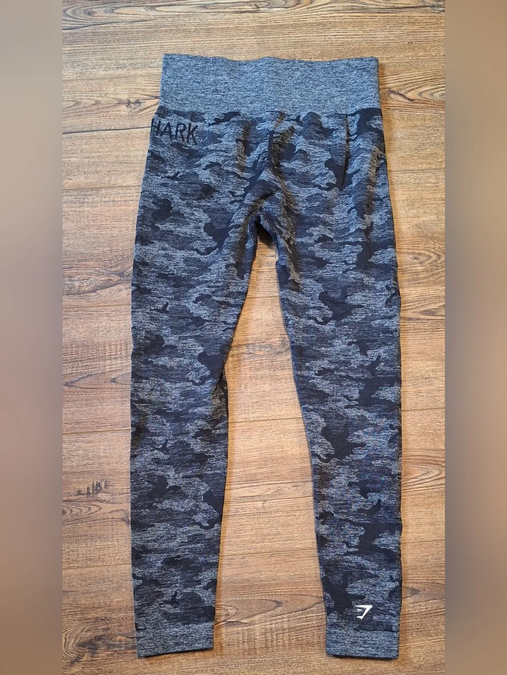 GYMSHARK Gray Camo High-Waist Stretch Leggings ☆SIZE LARGE☆ - Picture 2 of 4